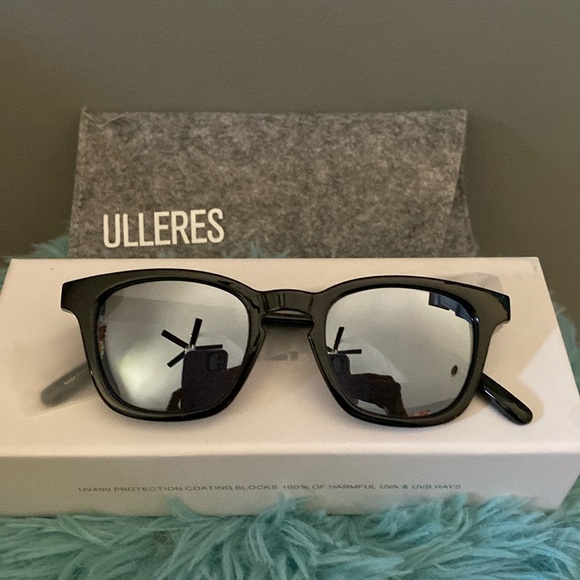 ULLERES Other - BRAND NEW KIDS UNISEX SUNGLASSES! COMES WITH CASE AND CLOTH! UV400 PROTECTION!